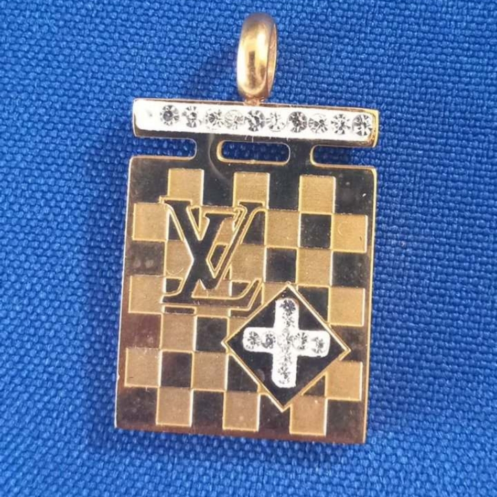 Fancy Checkered Charm Neckline Pendant